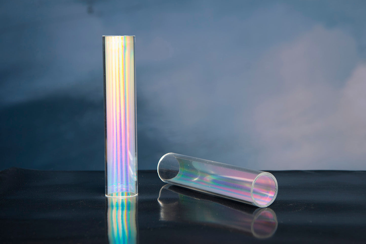 Maak een prachtige foto met regenboog op de achterkant.