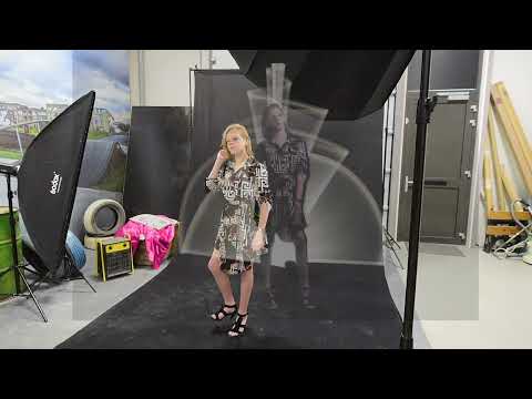 Light Painting demo video with model Dani and Arctic with ilghttube